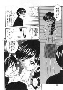 【エロ漫画】学校の暗闇の中、誰かとえっちする女を覗き見する男子生徒【あきふじさとし】